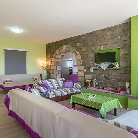 Сasa de vacaciones Stone House Yiota *