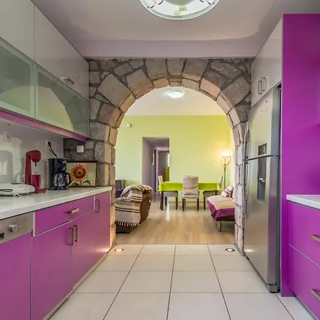 Vakantiehuis Stone House Yiota *