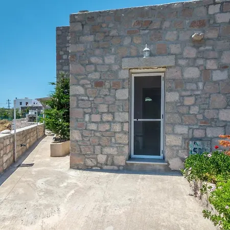 Сasa de vacaciones Stone House Yiota Plaka (Milos)